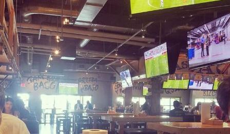 La cantina Ojos Locos.