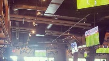 La cantina Ojos Locos.