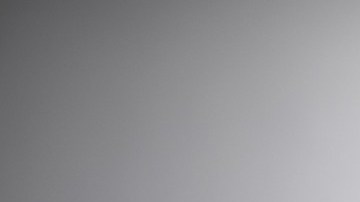 Gran parte de nuestro dinero se va en el pago de alquiler.