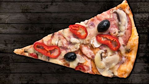 La máquina podrá dar pizzas calientes 24 horas al día, siete días a la semana.