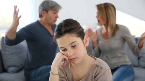 ¿Cómo podía explicarle a la niña que ya no había amor entre sus padres?