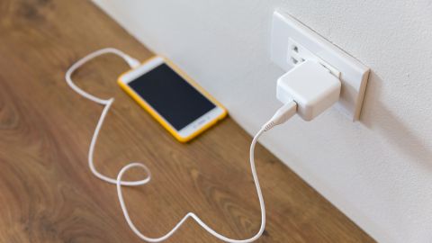 Fue tal la descarga eléctrica que hasta la luz se fue de la casa.