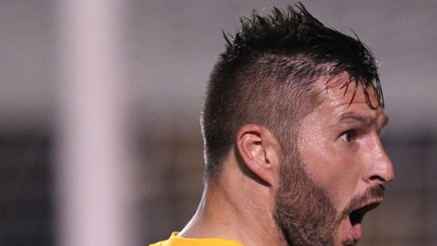 André Pierre Gignac y Juan Toscano.