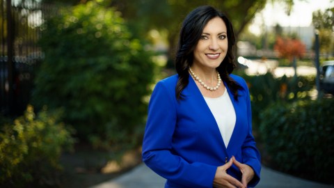 De ganar la campaña para ser asambleísta de California, Sylvia Rubio sería la tercera hermana en ser legisladora estatal al mismo tiempo. (Cortesía campaña de Sylvia Rubio)