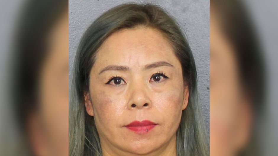 Wiexia “Emi” Shi, de 48 años, fue arrestada en Pembroke Pines.