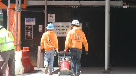 En cada incidente, los presuntos ladrones dijeron a los propietarios de vivienda que estaban realizando trabajos de plomería o construcción. Foto Archivo