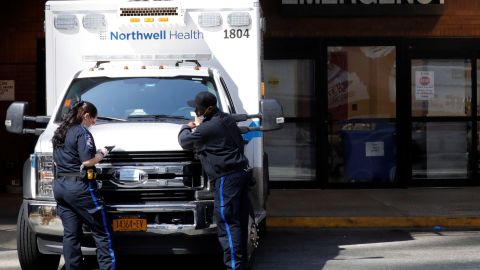 Entrada a urgencias del hospital Bellevue en Nueva York.