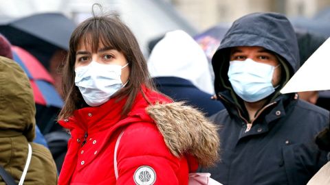 En el caso de la influenza, el invierno es el momento en que se producen más contagios.