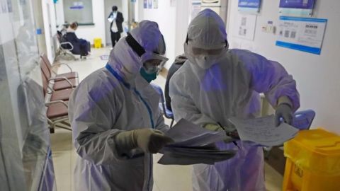 Expertos y científicos de todo el mundo están estudiando a contrarreloj las implicaciones del Covid-19.
