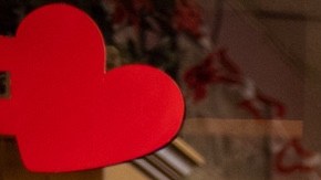 Fausta Ibarra, de 59 años, es propietaria de Tropical Cuts Beauty Salon, en Salinas.