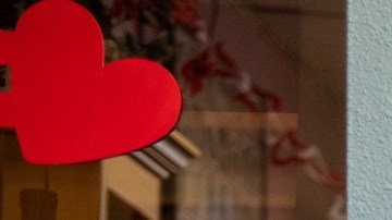 Fausta Ibarra, de 59 años, es propietaria de Tropical Cuts Beauty Salon, en Salinas.