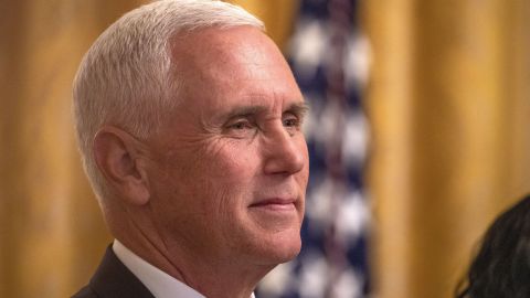 Mike Pence lidera los esfuerzos contra el coronavirus.