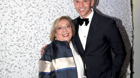 Rodner Figueroa junto a su mamá