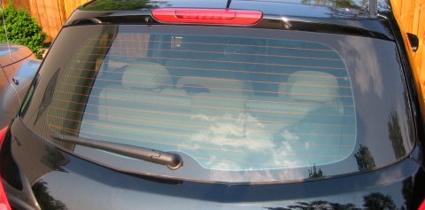 No todo los elementos de tu auto tienen funcionalidades, sin embargo estas líneas tienen una muy peculiar que te ayuda en momentos difíciles