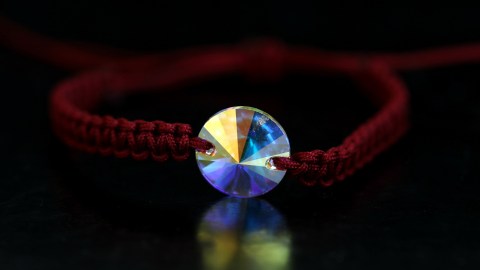 La pulsera roja es un amuleto poderoso y efectivo.