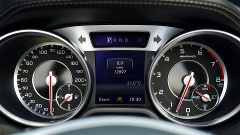 Si no revisas de forma correcta el kilometraje de un auto, podrías poner en riesgo tu dinero