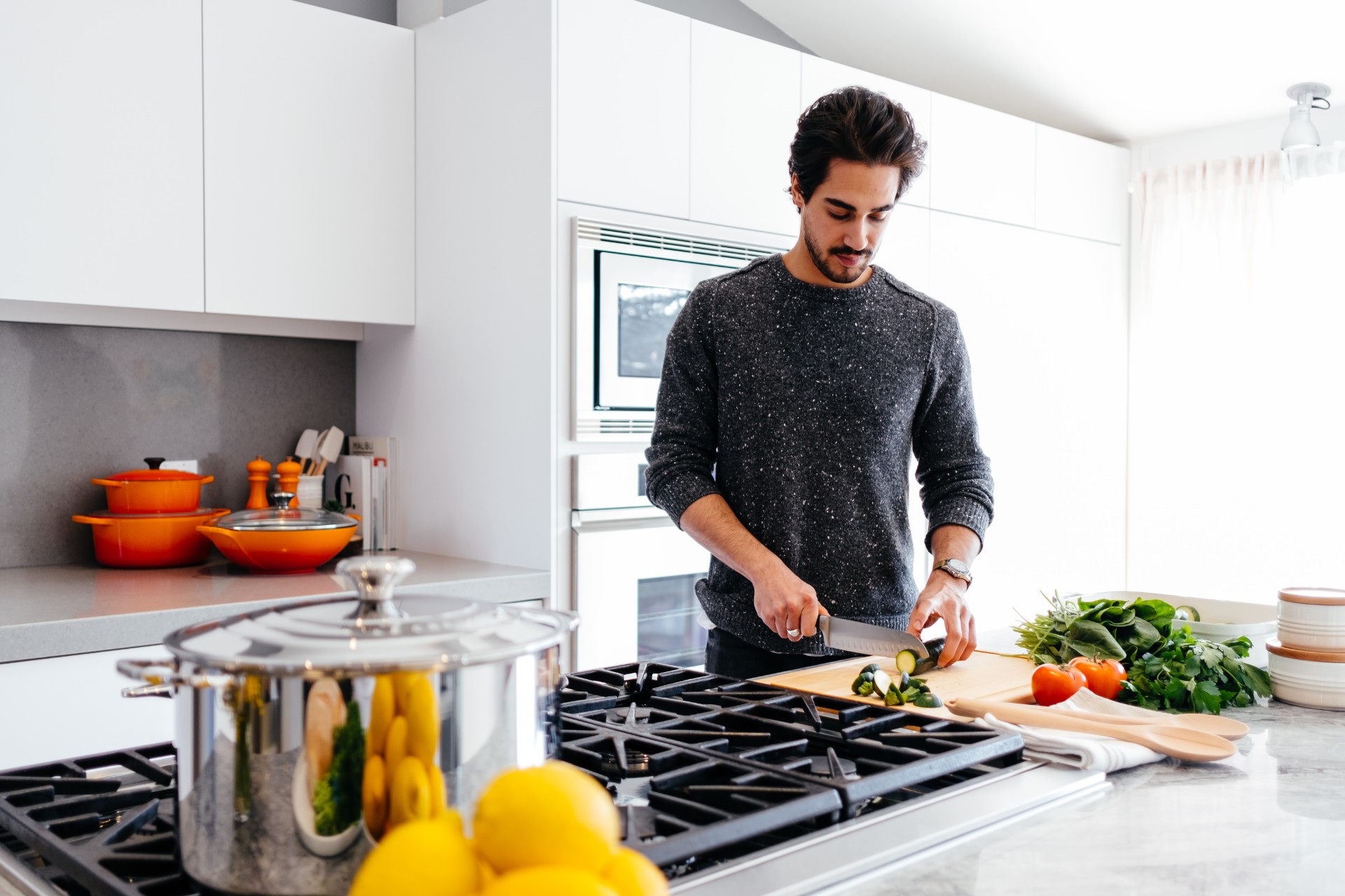 Los 10 artículos básicos de cocina para tu primer hogar