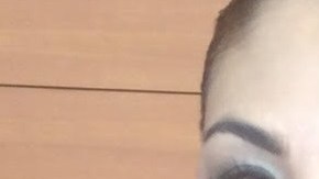 La detective Isabel Villegas gana demanda por acoso sexual.