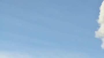 El extraño volcán de lava azul. *Foto: Gary Saldana vía Unsplash.