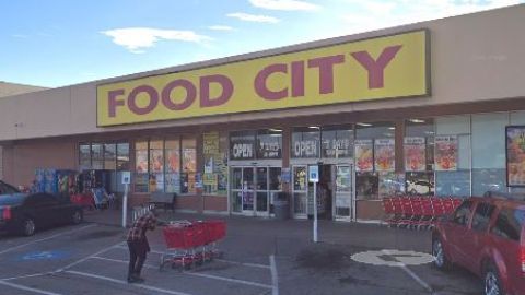 Food City en el norte de la ciudad.