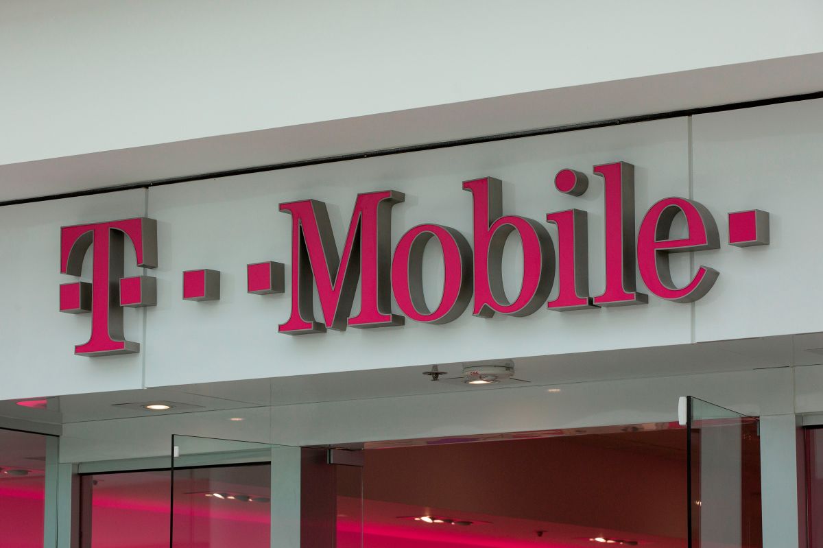 Hackers steal data from more than 40 million T-Mobile customers