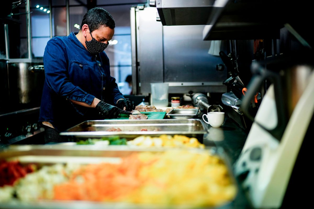 10 millones de personas podrían ser despedidas en una primera etapa en la industria restaurantera.