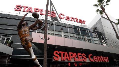 Los Lakers de Los Ángeles podrán realizar prácticas escalonadas y en grupos pequeños.