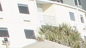 Los 'spring breakers' fueron criticados por llenar playas en Florida.