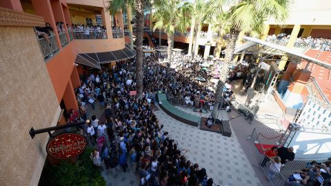 Vista exterior del Dolphin Mall en Miami.