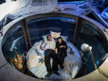 Airbnb casa sueños fondo dinero Billy Porter Kristie Wolfe turismo