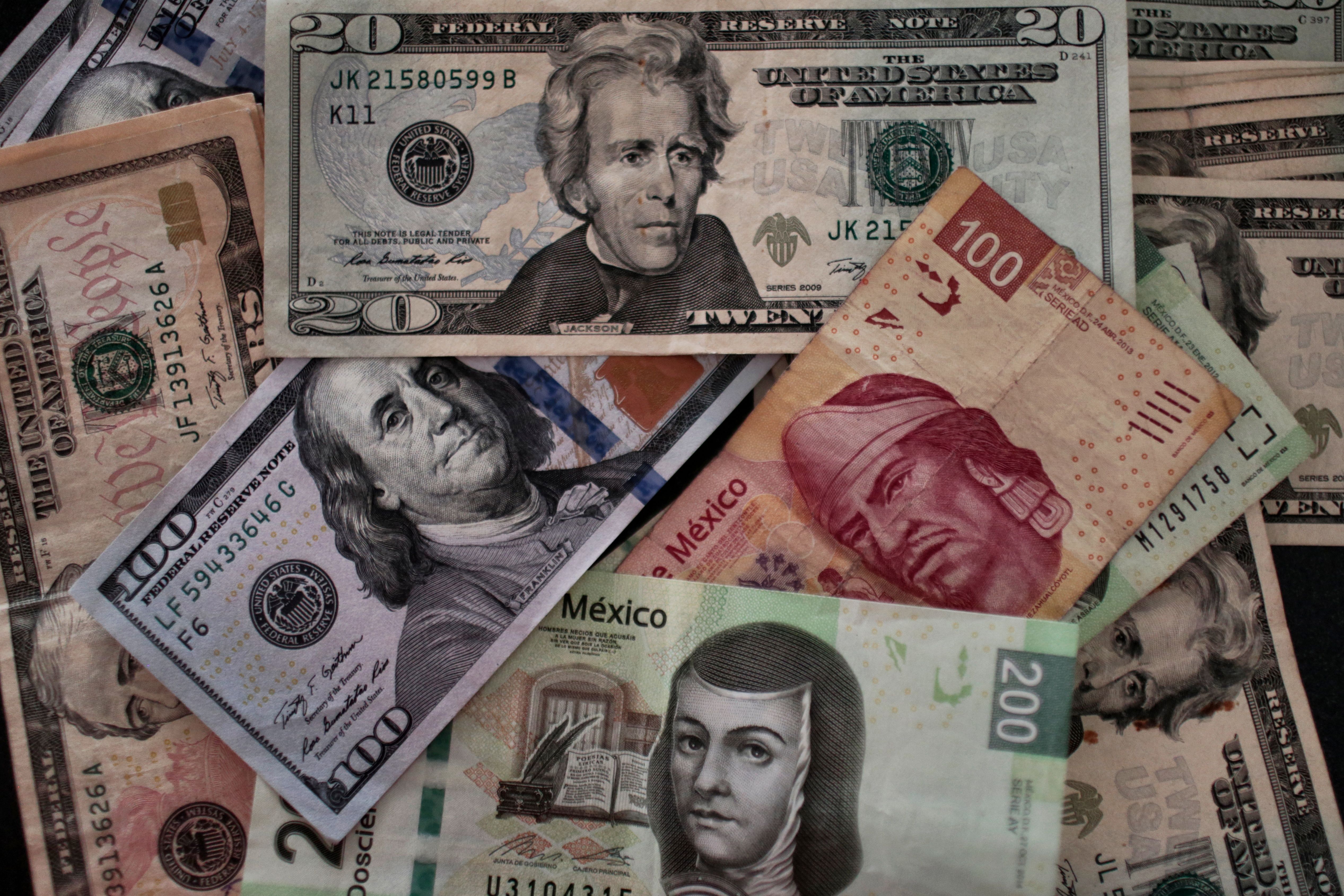 ¿A cuánto está el dólar en México? Abril 24 del 2020. El peso opera con