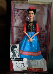 KAHLO BARBIE mattel ventas