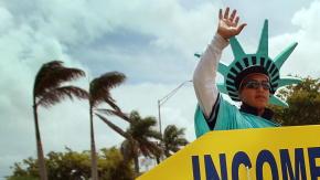 Preparador de impuestos impuestos estafador estafa pasos detecta CTEC IRS Servicio de Rentas Internas reembolso