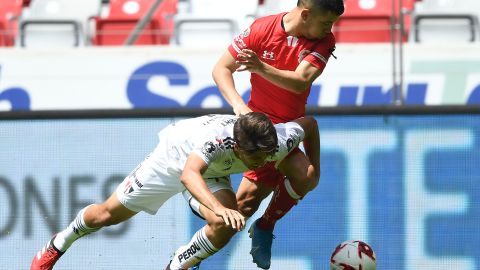 Elusivo, buen control de balón y pegada impecable. Así es Leo Fernández.