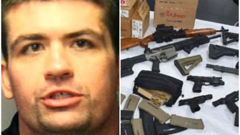 Agentes del departamento de policía de Sunnyvale descubrieron las armas del sospechoso.