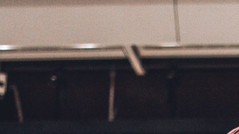 Qué es el jetlag y cómo prevenirlo. *Foto: Erik Odiin vía Unsplash.