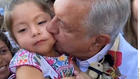 AMLO desata criticas por esta imagen.