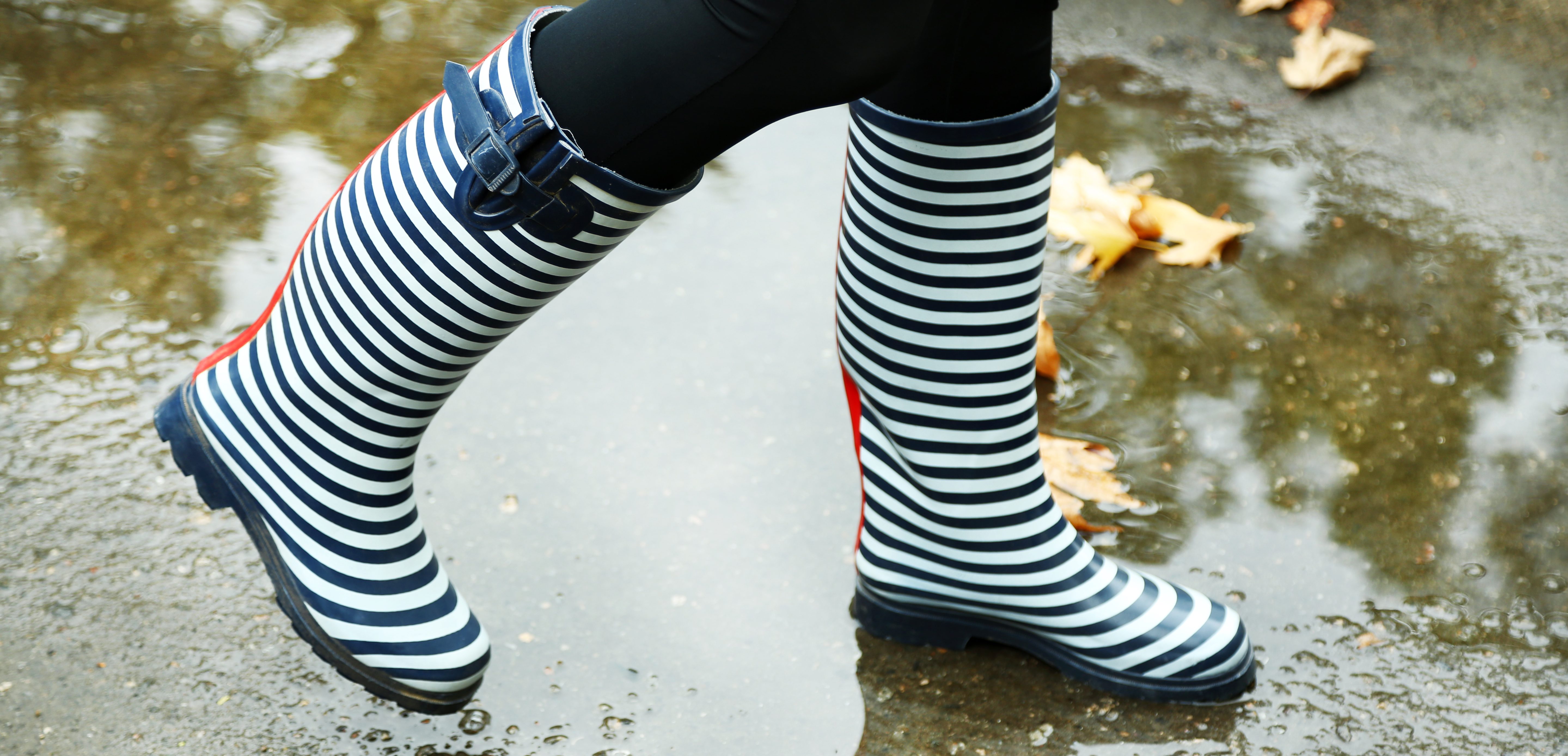 5 estilos de botas impermeables de mujer para usar los días de lluvia - La  Opinión