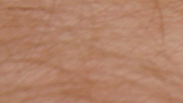 La madre no cree en las versiones que le han dado sobre el accidente.