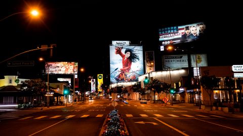 Sunset Boulevard prácticamente desierto en West Hollywood ETIENNE LAURENT/EFE.