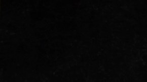 Un paciente aborda el buque hospital anclado en Los Ángeles. Foto cortesía de U.S. Navy.