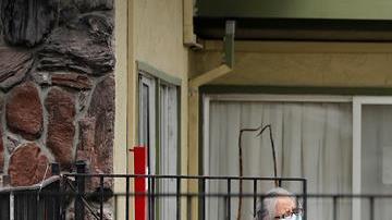 Los centros de ancianos abrirán sus puertas gradualmente.