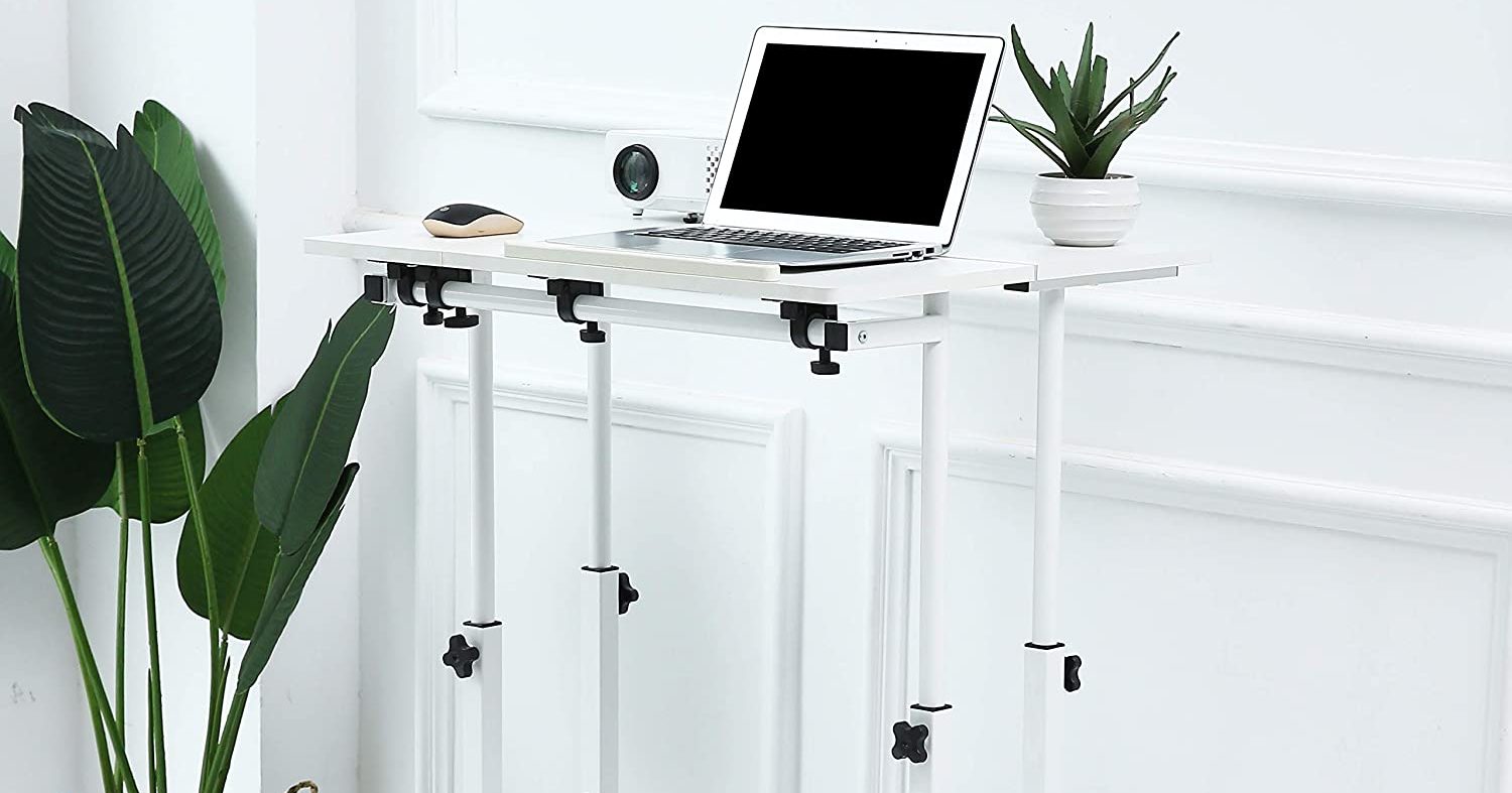 4 escritorios de altura ajustable para que puedas trabajar cómodamente