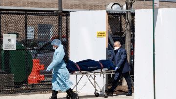 Traslado de cadáver en Brooklyn, NYC