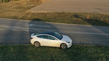 Auto Tesla