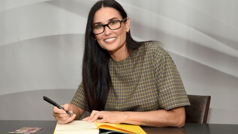 Demi Moore, su familia y sus mascotas se unen en la cuarentena.