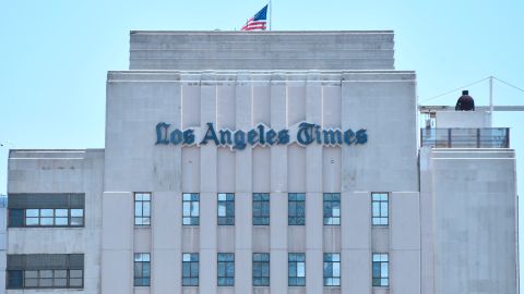 Los semanarios del LA Times tenían una circulación de casi  5,000 cada uno. / foto:  Getty.