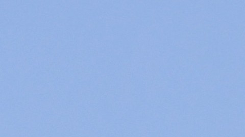 El Escuadrón de Demostración Aérea Thunderbirds realiza un paso elevado en honor a los trabajadores de la salud el 11 de abril de 2020 en Las Vegas, Nevada.