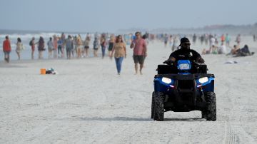 Las playas de Florida reabrieron el domingo.
