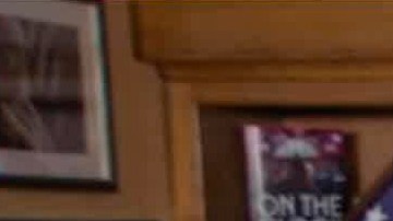 Roger Goodell encabezó la ceremonia del Draft desde el sótano de su casa.